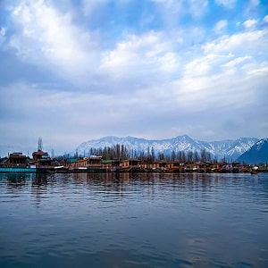 Srinagar With Gulmarg Package for 5 Days