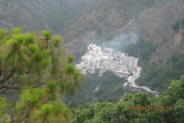 Vaishno Devi And Kashmir Tour Packages From Delhi