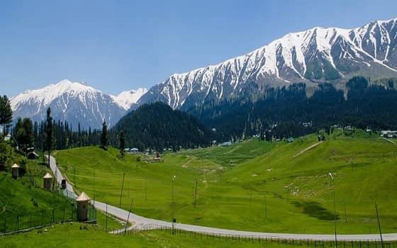 Kashmir Honeymoon Packages From Surat