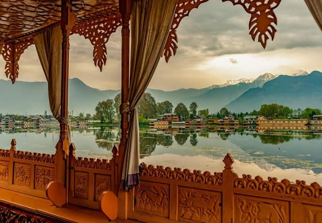 Kashmir Tour Packages From Kannur