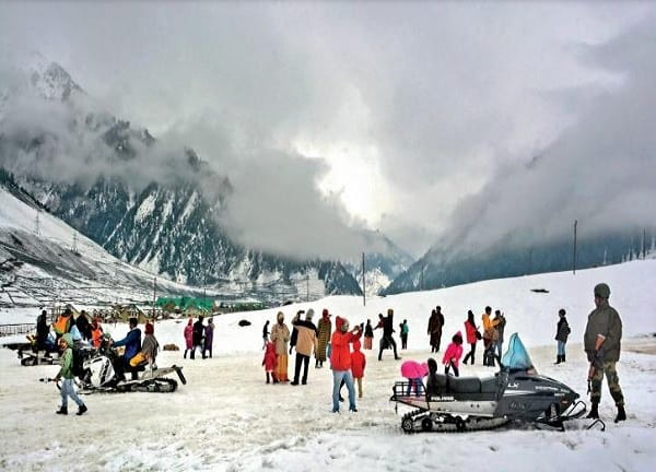 Thajiwas Glacier