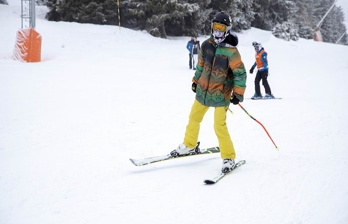  snow skiing in Gulmarg